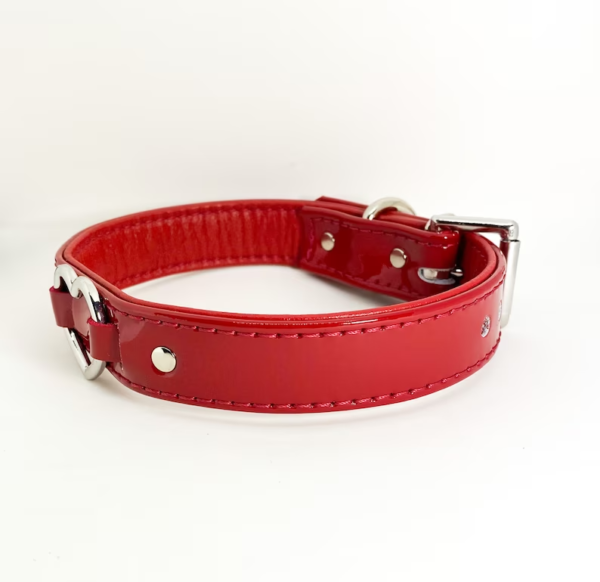 Red patent leather collar with silver heart - Image 2