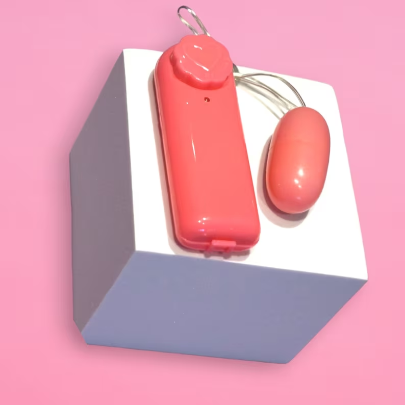 Mature | Bullet egg vibrator | Pleasure device | Intimate massager | Personal stimulator | Adult toy | Erotic device | BDSM | Clitoris Mini